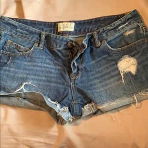 Jean shorts ! Size 7/8